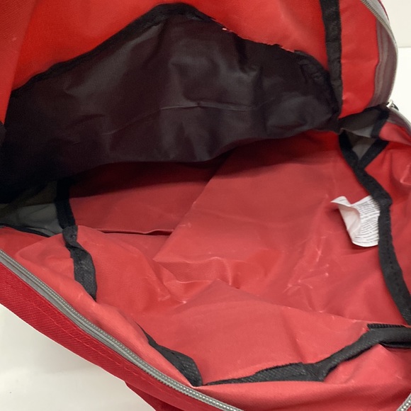 Trailmaker Classic 17” Backpack with adjustable shoulder straps - Picture 5 of 6